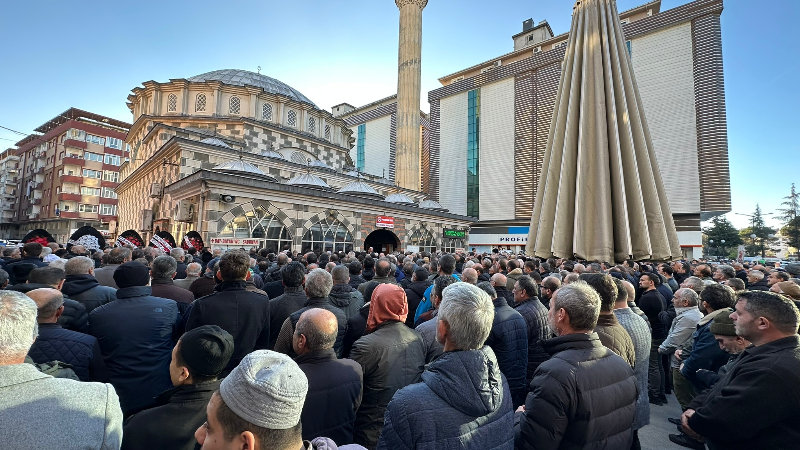 Hakkı Hoca Son Yolculuğuna Uğurlandı