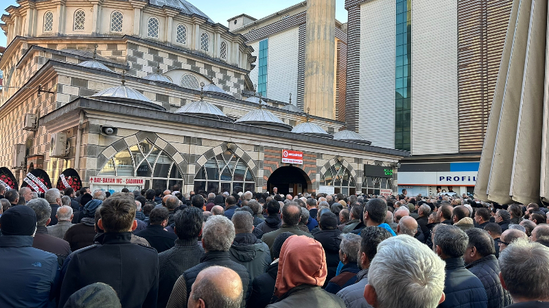 Hakkı Hoca Son Yolculuğuna Uğurlandı