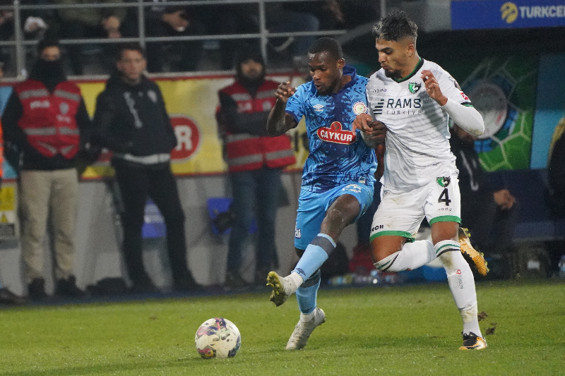 Çaykur Rizespor Denizlispor'u Geçti