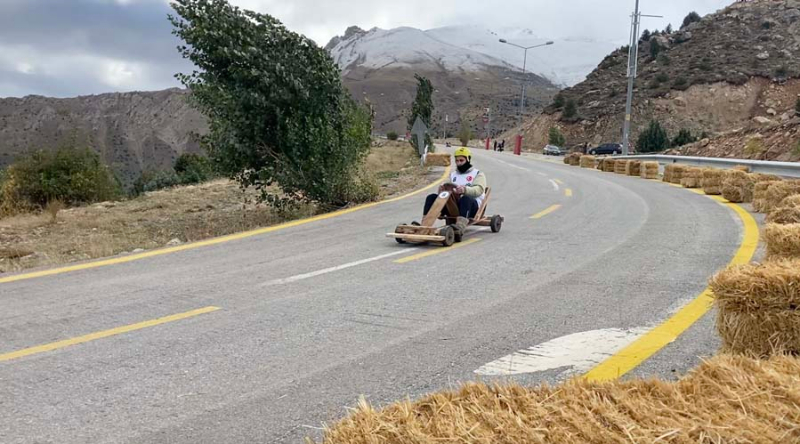 FormuLaz yarışları Erzincan Ergan Dağı Kayak Merkezi'nde