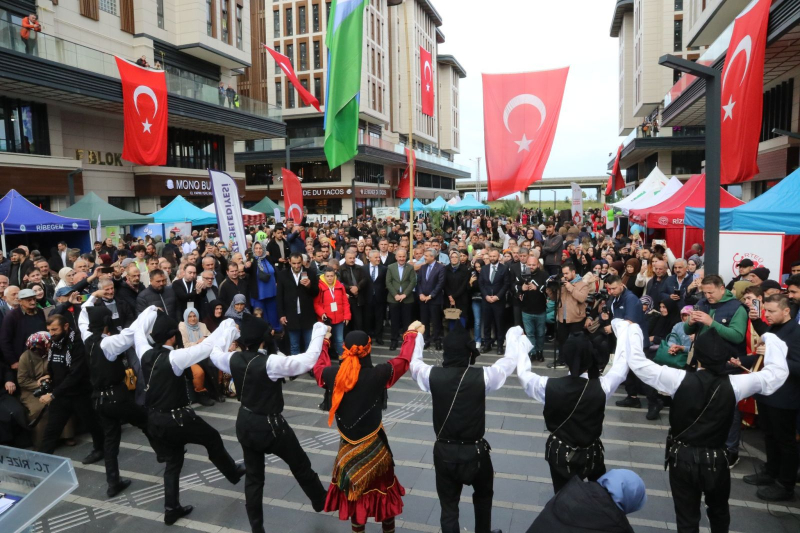 Rize'de "RizelUYUM" Etkinliği Düzenlendi