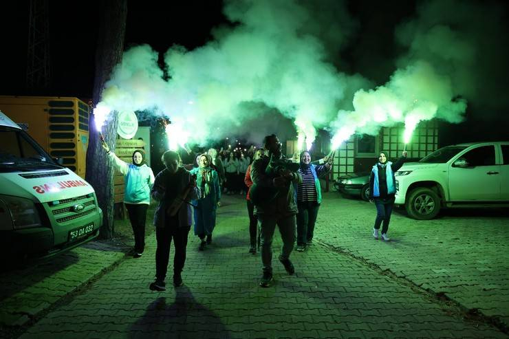 Rize'de Genç Kızlar Bağımlılıkla Mücadele İçin Bir Araya Geldi