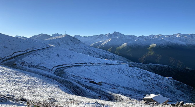 Haziranda Kar Sürprizinden Rize’nin Yaylaları da Nasibini Aldı