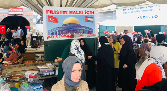 Ardeşen’de Filistin'e Destek İçin Hayır Çarşısı Açıldı