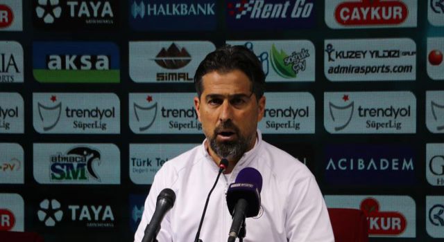 İlhan Palut: “Sanki Avrupa İddiasını Sürdüren Takım Rizespor’muş Gibi Bir Görüntü Sahada Vardı”