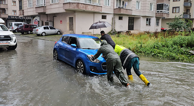 Yoğun yağış sele neden oldu