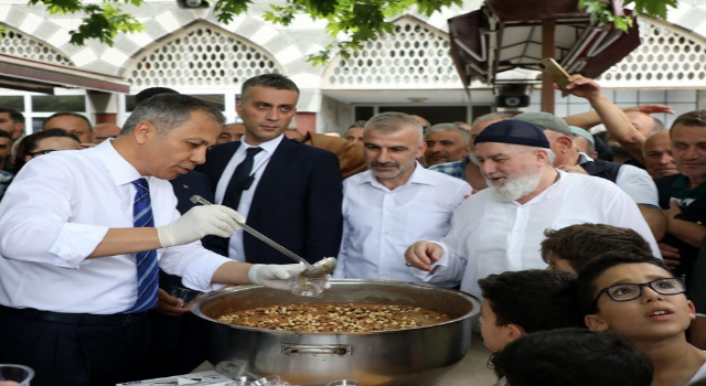 İçişleri Bakanı Yerlikaya, Rize'de güvenlik toplantısına katıldı