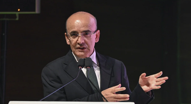 Mehmet Şimşek: Vergi paketi dar gelirli vatandaşa yönelik hükümler içermiyor