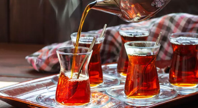 Rize'de çay ocakları ve kahvehanelerde çaya zam