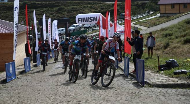 Rize'de Uluslararası MTB Cup Dağ Bisikleti Yarışları yapıldı