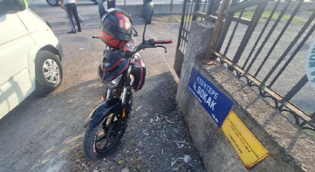 Samsun'un Bafra ilçesinde meydana gelen trafik kazasında, motosiklet sürücüsü yaralandı.