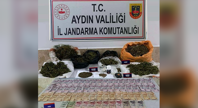 Motosikletle uyuşturucu satarken suçüstü yakalandı