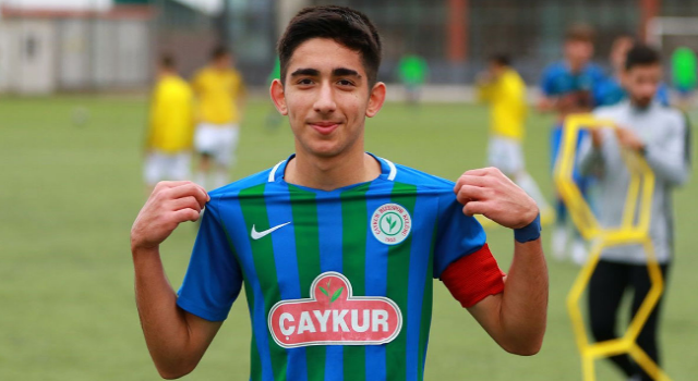 Çaykur Rizespor'un Genç Yıldızı Emir Bora Milli Takımda!