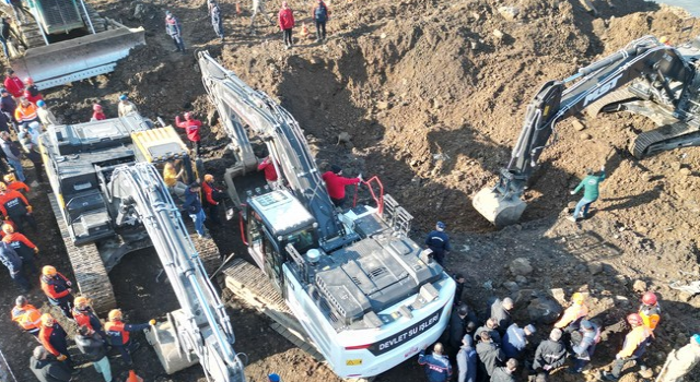 Giresunlu kayıp gençlerin içinde bulunduğu araca ulaşıldı