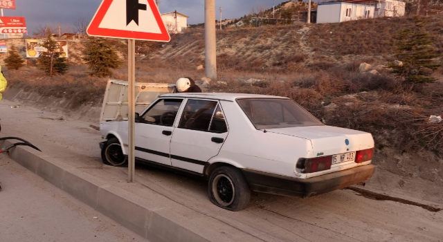 Polisten kaçarken otomobiliyle 5 araca çarptı; gözaltına alınan sürücüye 63 bin lira ceza