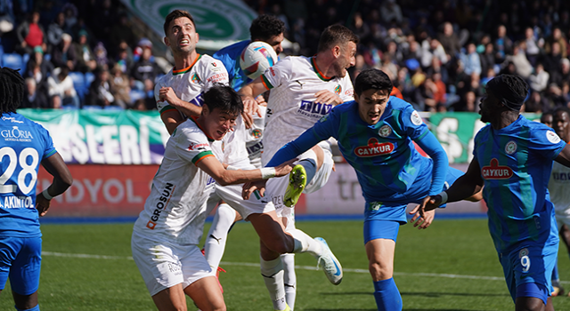 Çaykur Rizespor Gol Şov Yaptı: Alanyaspor'u 3-1'le Devirdi!