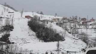 Rize’de Kısıtlama Başlamadan Birçok Kişi Yine Köylere Çıktı