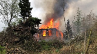 Rize'de Asırlık Konak Kül Oldu