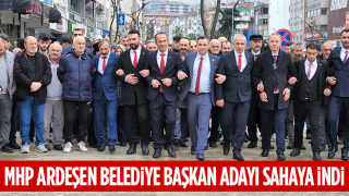 Bayrak Sahaya İndi...