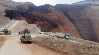 Rize AFAD'tan altın madeninin bulunduğu bölgede toprak kayması olan Erzincan'a destek ekibi gönderildi