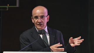 Mehmet Şimşek: Vergi paketi dar gelirli vatandaşa yönelik hükümler içermiyor