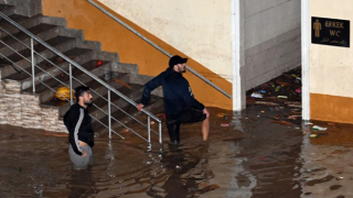 Sürmene'de selde kaybolan şahıstan haber alınamıyor