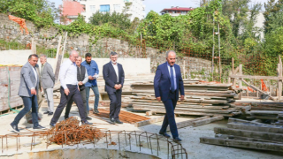 Rize Belediye Başkanı Metin, Kültür Çarşısı Projesi inşaat alanında incelemede bulundu