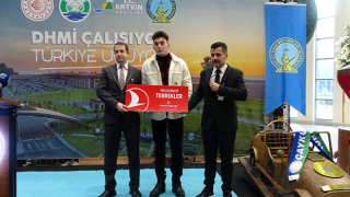 Rize- Artvin Havalimanı’nında 1 milyonuncu yolcu için tören