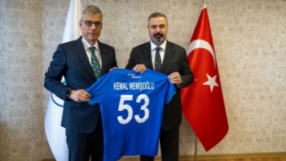 Sağlık Bakanı Kemal Memişoğlu Çaykur Rizespor Kulübünü ziyaret etti