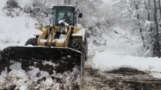 Doğu Karadeniz’de 4 ilde 675 köy ve mahalle yolu kardan kapandı