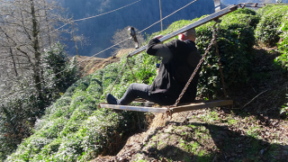 Yol yapıldı, teleferikle tehlikeli yolculuk son buldu