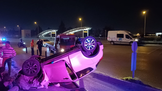 Bursa'da 3 aracın karıştığı zincirleme kazada 5 yaralı